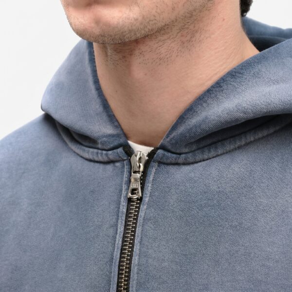 Sun faded zip hoodie zipper detail