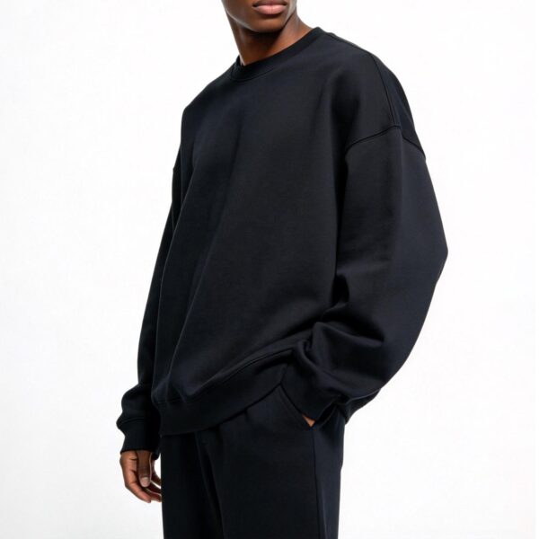 Black oversized crewneck sweatshirt